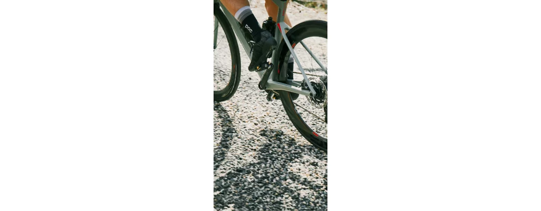 BMC Roadmachine 01 TWO Dura Ace Di2 / 2020 фото 3 BMC Roadmachine 01 TWO Dura Ace Di2 / 2020 фото 3