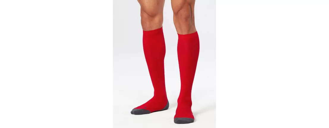 2XU Compression Perfomance Run Socks / Мужские компрессионные гольфы для бега