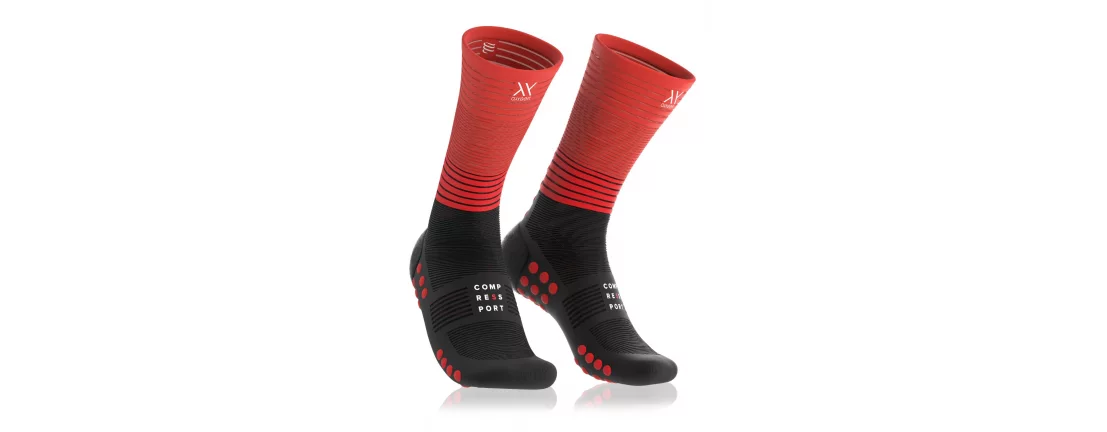 Compressport Mid Compression Socks фото Compressport Mid Compression Socks фото