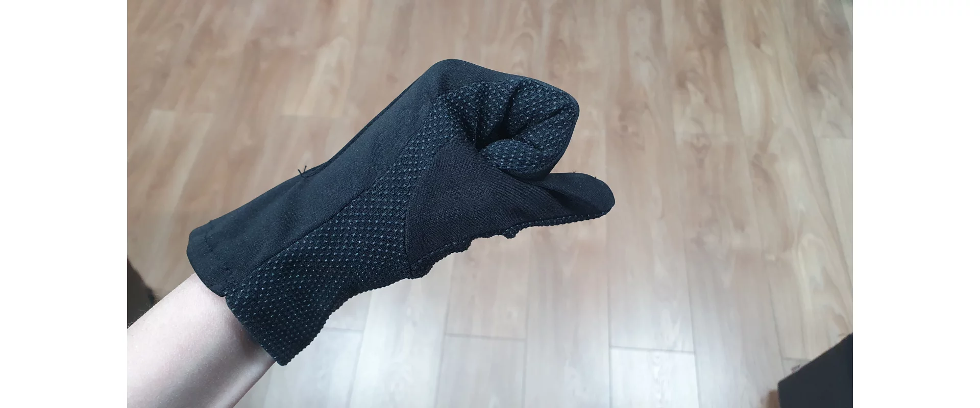 Перчатки для надевания гидрокостюма фото 3