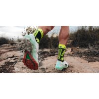 Compressport Pro Racing Socks V4.0 Trail Black Safe Yellow Neo Pink / Носки фото 4