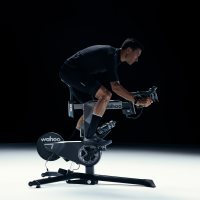 Wahoo KICKR Bike V2 Smart Trainer фото 5