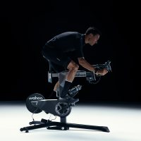 Wahoo KICKR Bike V2 Smart Trainer фото 8