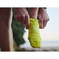 Compressport Pro Racing Socks V4.0 Ultralight Run Low - Primerose - Fjord Blue / Носки беговые фото 2