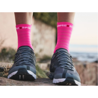 Compressport Run Ultralight High v4 Fluo Pink / Носки ультралегкие фото 3