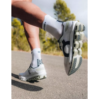 Compressport V4 Run Hi Black/White /Носки фото 2